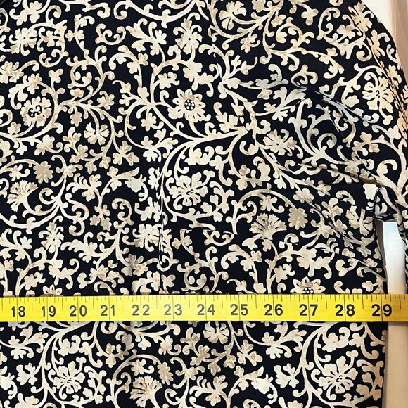 Maggie Barnes Women Blouse Shirt  26W Plus Size 3X Black Floral Button Top - Picture 4 of 9